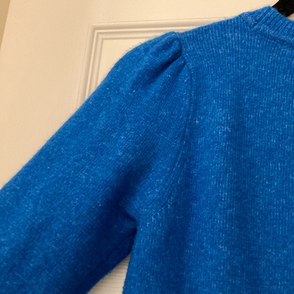 LOFT Women's Blue Sweater - Picture 5 of 5